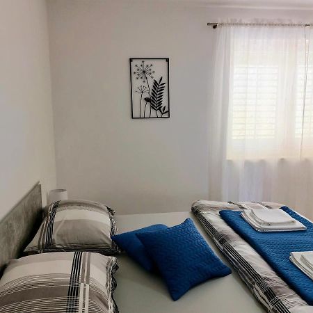 Apartment "None" מאקרסקה מראה חיצוני תמונה