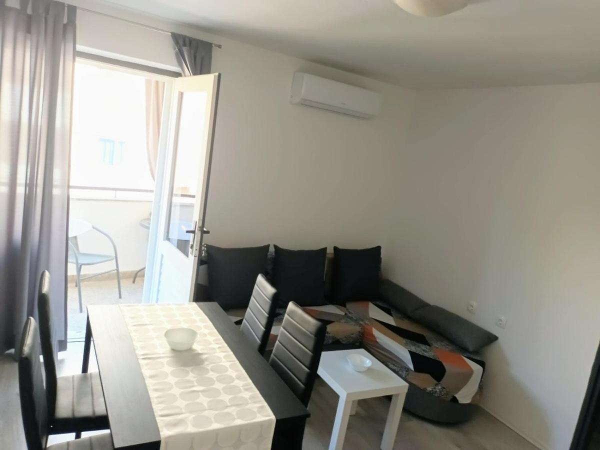 Apartment "None" מאקרסקה מראה חיצוני תמונה